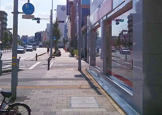 阪神本線西宮駅から4